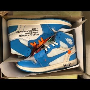 OFF WHITE “UNC” JORDAN 1s Sz. 9 DS NEVER WORN